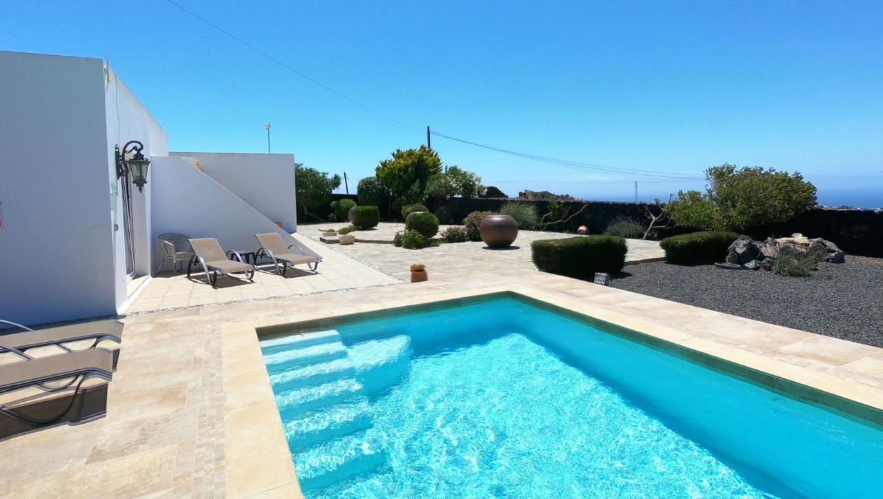 Villa Essence - A Unique Detached Villa With A-C, Heated Private Pool, Hottub, Gardens, Patios And Stunning Views! Tías Exterior foto