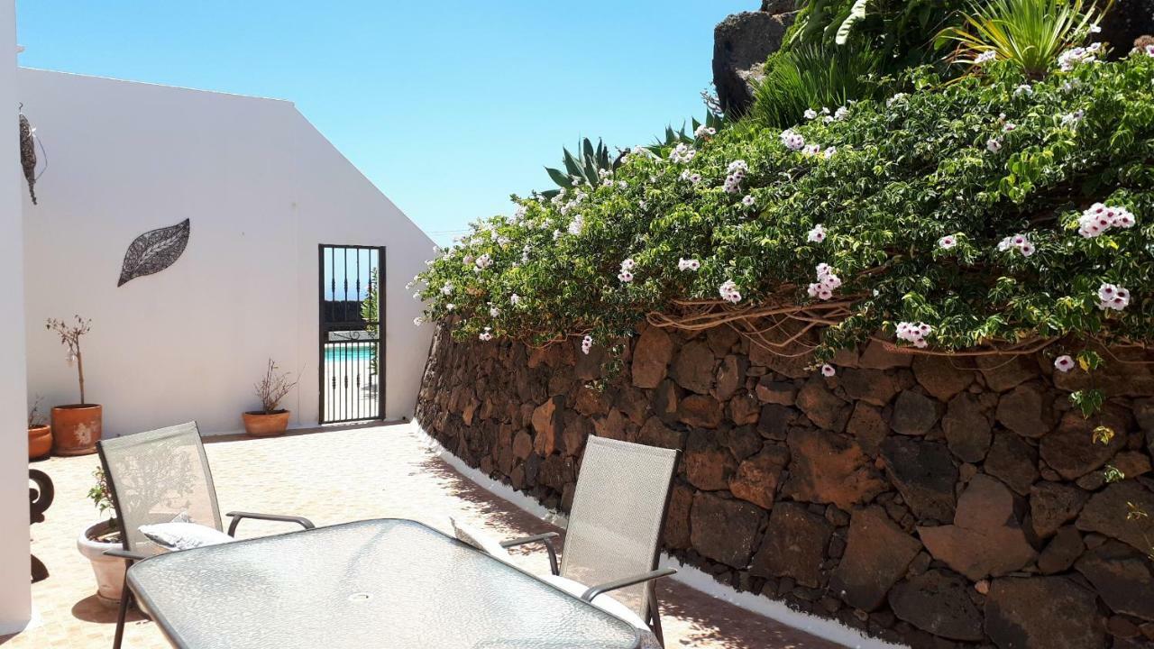 Villa Essence - A Unique Detached Villa With A-C, Heated Private Pool, Hottub, Gardens, Patios And Stunning Views! Tías Exterior foto